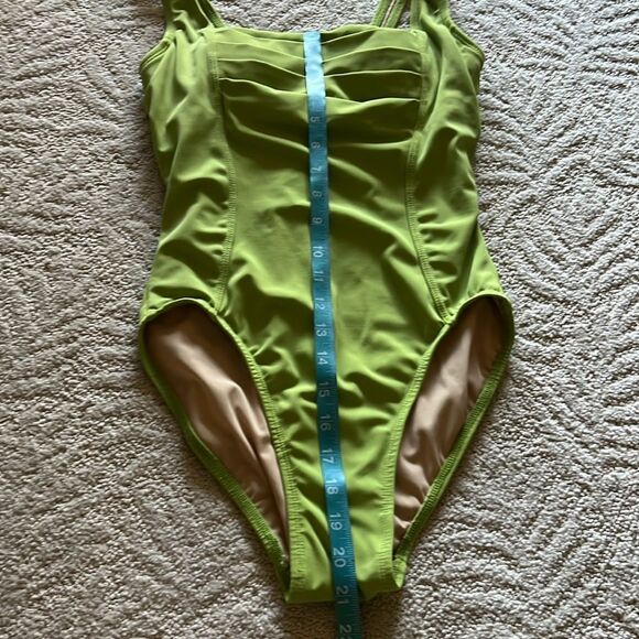 Vintage Newport News Green One Piece Swimsuit with Ruched Bust Size 4 - Picture 10 of 13